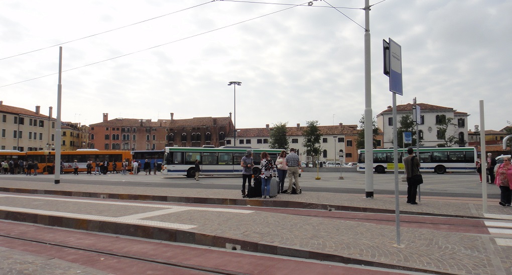 羅馬廣場是威尼斯公車總站，也是當地很重要的地標