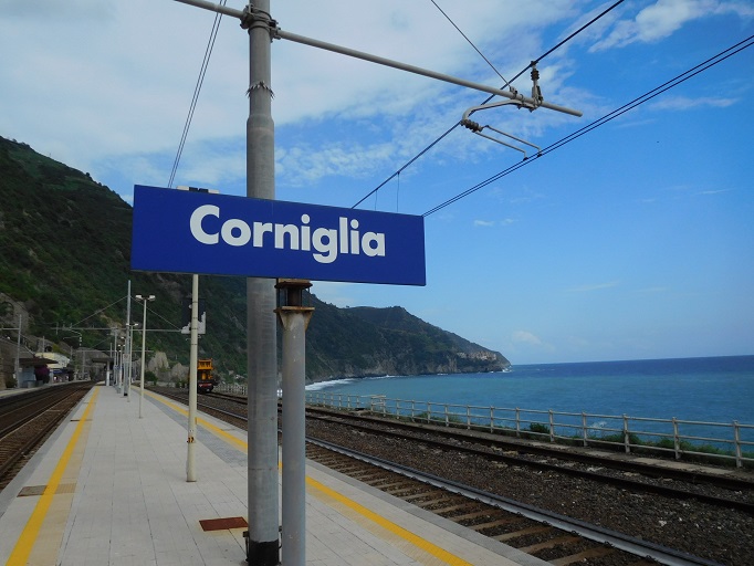 Corniglia 车站就在海岸边